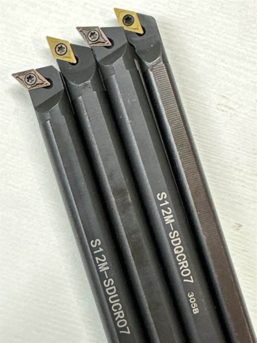 Расточные резцы  S16Q/S20R/S25S/S32T-SDJCR11 под DCMT11T304 2223