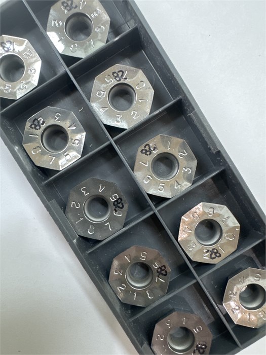 Сменная пластина для фрез OECR 060405AER-P IC28 2517