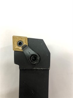 Резец для наружного точения MCLNR3232P16 2132