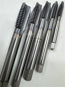 {{photo.Alt || photo.Description || 'Метчики сквозные HSS-PM M4/М5/М6/М8---M20'}}