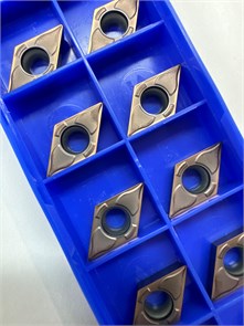 Пластины твердосплав DCMT11T302(4) -EF/EM/ Y-BG205 /Y-BG202 4968