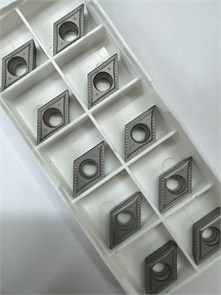 {{photo.Alt || photo.Description || 'Пластина керамическая DCMT11T304-MT LF90'}}
